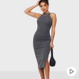 Ny klänning med tags - ny klänning från nelly med tags kvar, köpt för 400 o säljer för 120