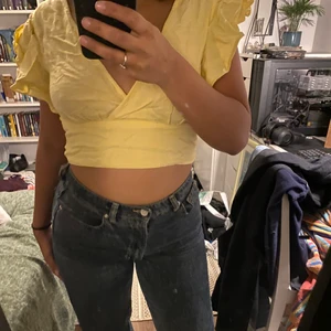 Bik bok blus ❤️ - Super snygg blus från bik bok! Haft på mig en enstaka gång. Storlek: small