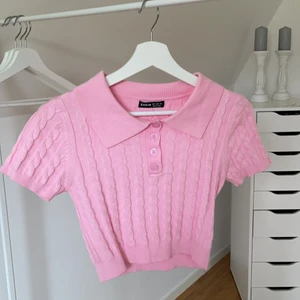 Fin rosa tröja  - Köpt på shein för ungefär 80kr, använd max 2 gånger! Jätteskönt material och absolut inget fel på den