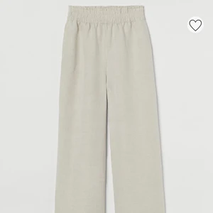 Linnebyxor  - Beiga linnebyxor, från h&m och väldigt populära, slut i denna storlek. Endast använda 2 gånger🦋🪐🤎 (Tyvärr ostrukna på bilderna:( Passar 164cm och kortare 