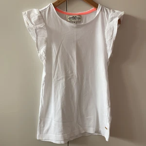 Hampton Republic topp 134/140 - Fin Hampton Republic topp 134/140. 25kr