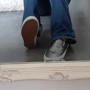 Väns skor i strl. 36 - Säljer dessa inte alls slitna vans då dem inte längre kommer till användning. 