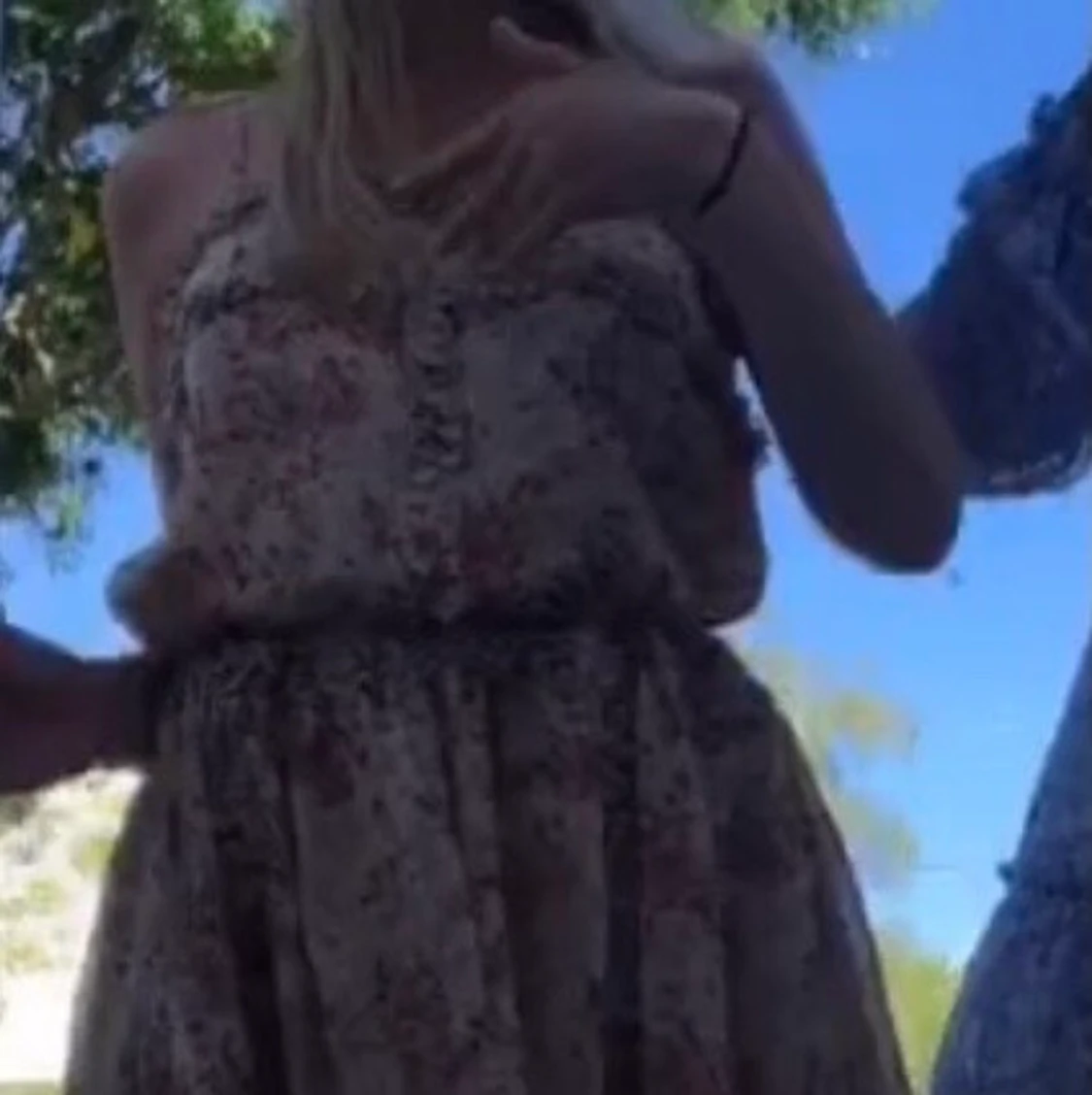 Blommig klänning  - 90