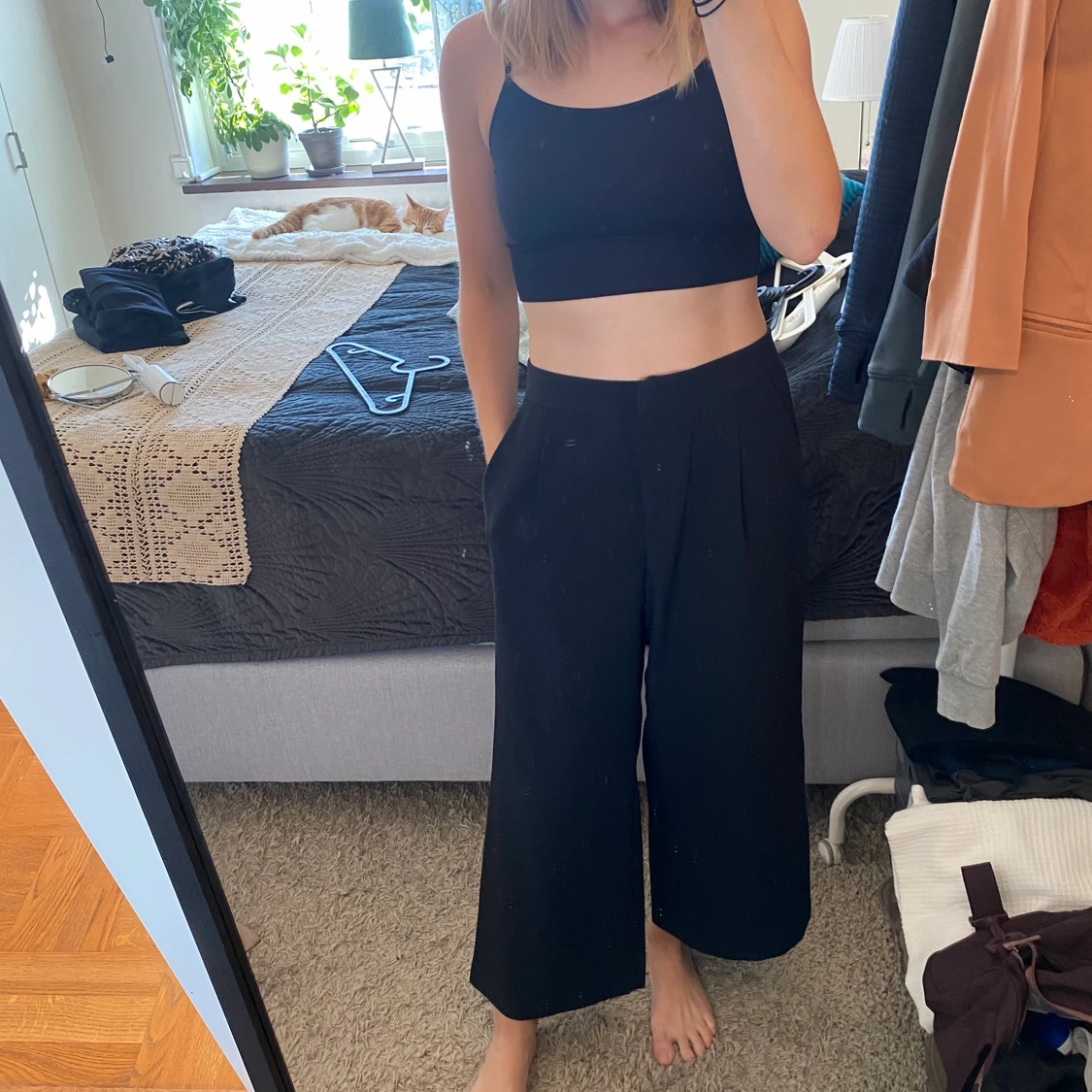 Kostymbyxor från Monki i storlek 38