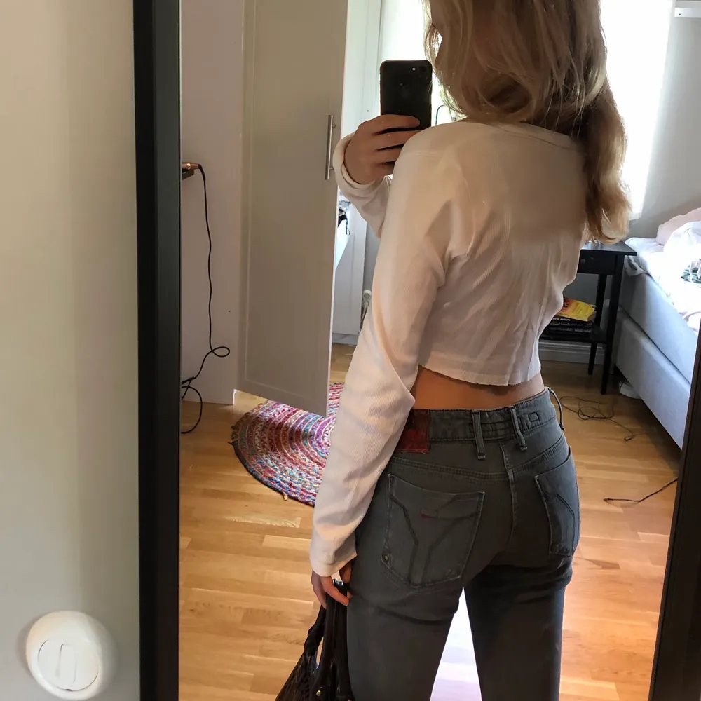 Snygga lågmidjade jeans från MISS SIXTY! passar perfekt på mig i längden som är 170cm lång. Säljer pga att byxorna börjar bli för små. Frakt ingår ej. Skriv gärna för fler bilder elr frågor.💞💞 . Jeans & Byxor.