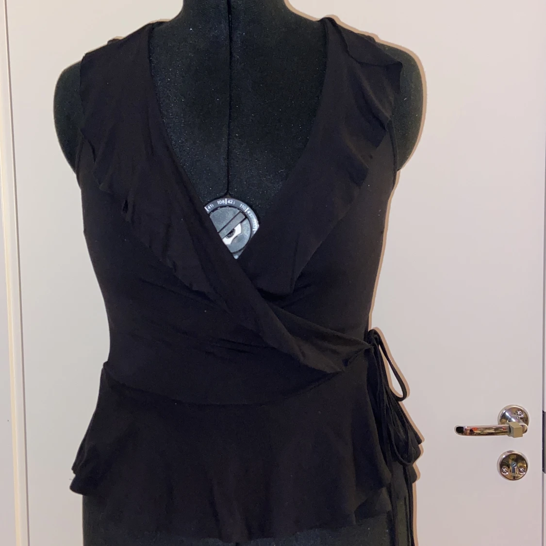 Svart Kortärmad Wrap Topp