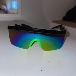 Solglasögon - Coola solglasögon  🕶 