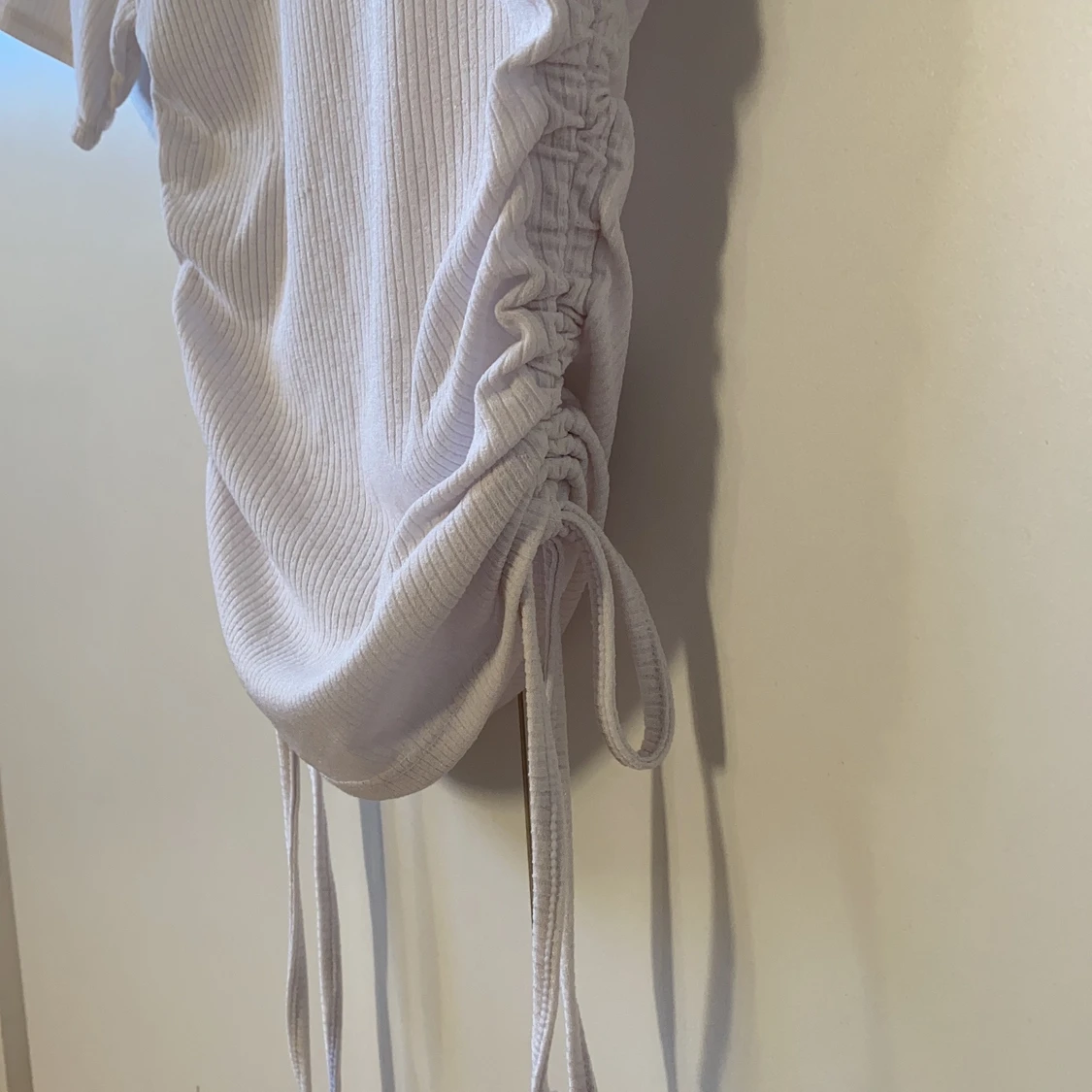 Vit tröja med knyte - 90