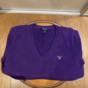 En Gant tröja i storlek s i dam, säljs för 150 kr.