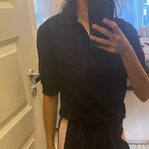 Pikétröja i nät, navy - absolut nyskick, marinblå, xs