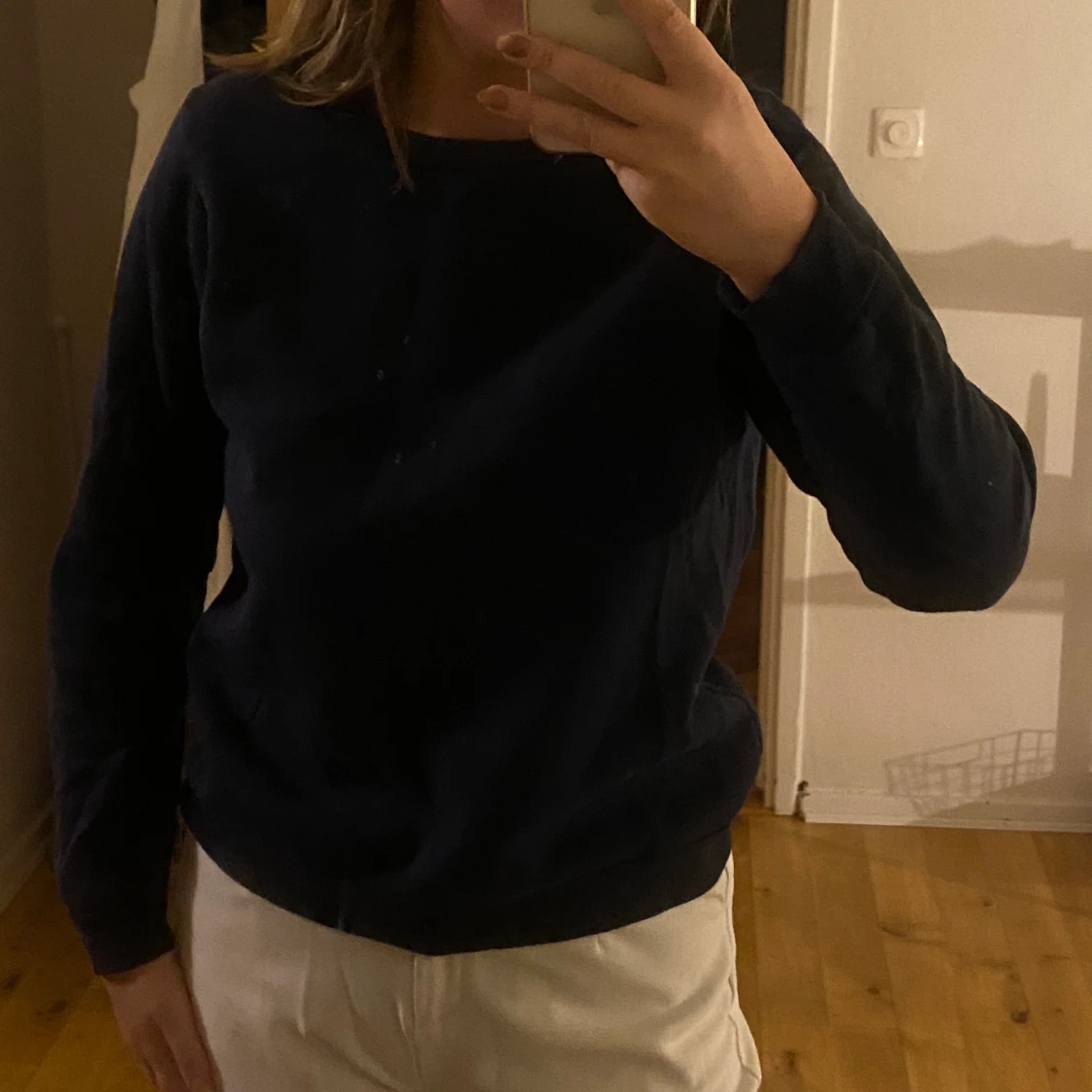 Marinblå sweatshirt