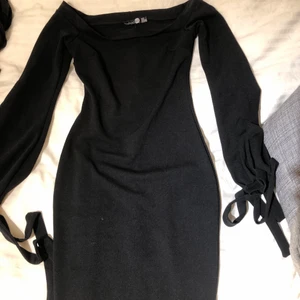 Klänning  - Säljer min fina klänning från boohoo 