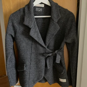 Odd Molly - Fin Odd Molly kofta. Använd få gånger, mycket fint skick. Storlek 2. 