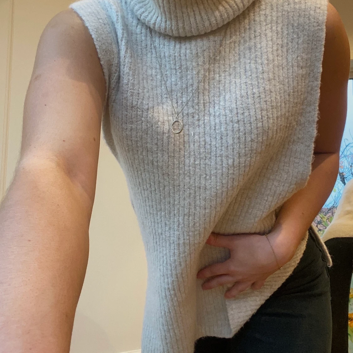 Stickad polotröja utan ärmar - 91