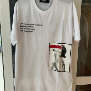Ibrahimovic x dsquered2 T-shirt  - Helt ny varit i en låda bara legat nypris 2400kr