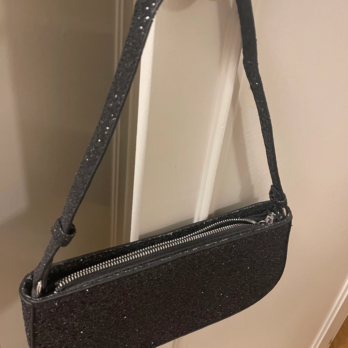 Glittrig väska - 91