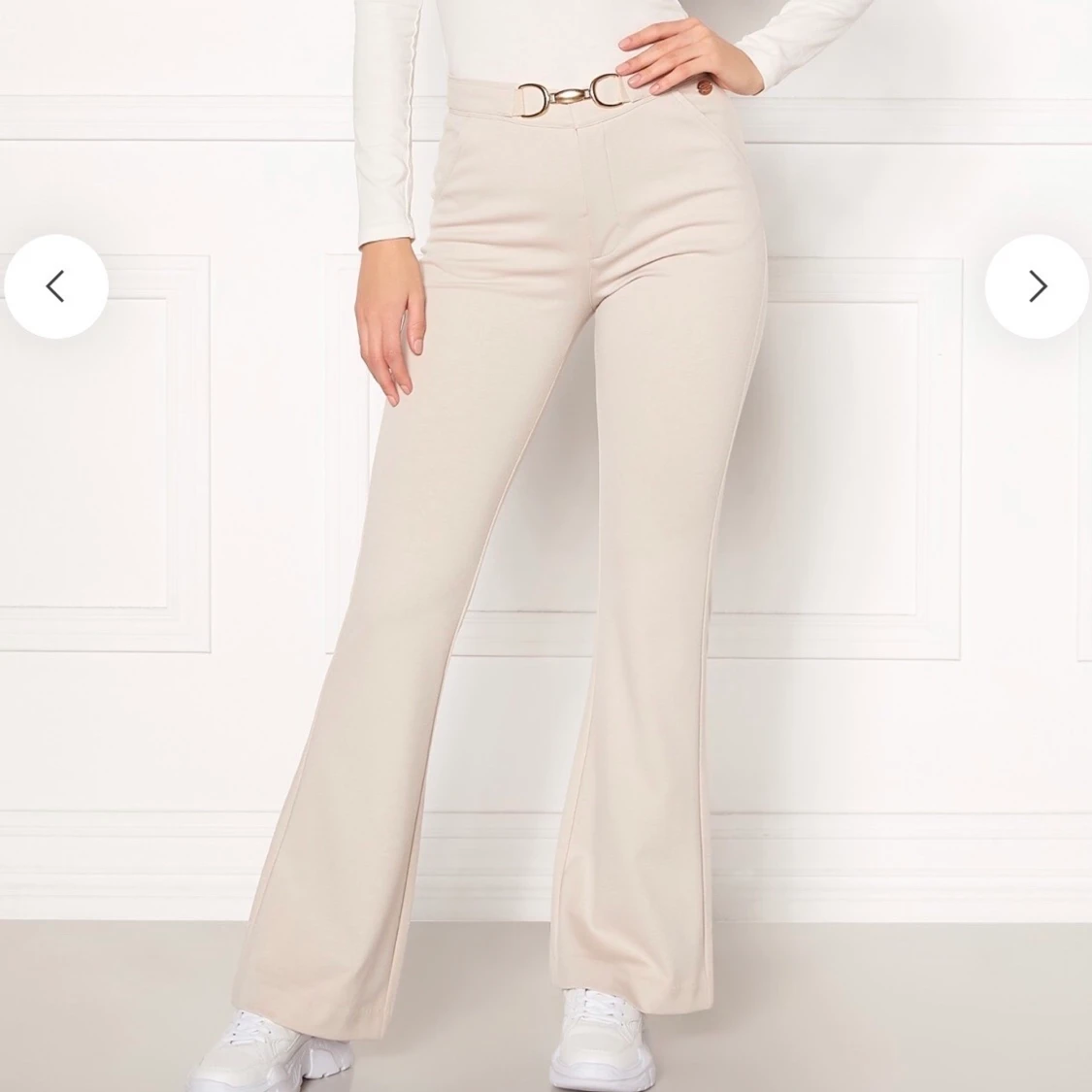 Beige Bootcut Byxor - 91