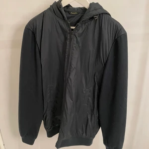 Massimo Dutti  - Cardigan jacka, i strl M-L ordpris 1000kr aldrig använd