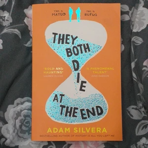 Bok - They both die at the end - Säljer denna engelska bok som har varit populär på tiktok i ett tag. Rekomenderar starkt då de verkligen väcker känslor. Priset går att diskutera i snabbköp. 