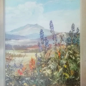 Vacker äkta Oljemålning  - Fin äkta oljemålad tavla i nyskick med vackra motiv. säljes då den ej används och hoppas den kan glädja någon annan. Fler bilder kan skickas vid intresse. (konstnär okänd) Ordinariepris, 569:-. 🖼️🎨❤️🛍️