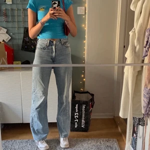 Levis Wide jeans - Svinsnygga levis wide jeans💙💙 Bra skick, inga slitingar!! 