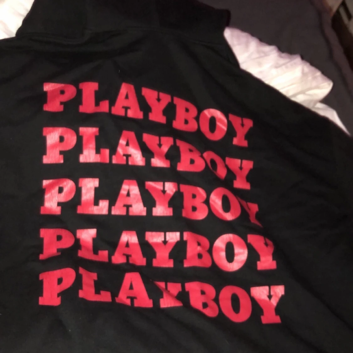 Svart/röd playboy hoodie - 91