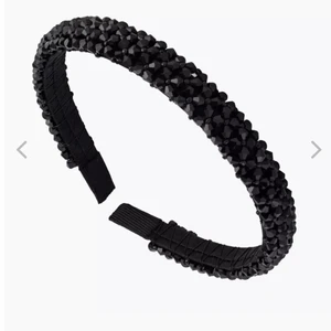 Diadem - Säljer detta jätte fina diademet. Aldrig andvänt. 20kr+frakt.