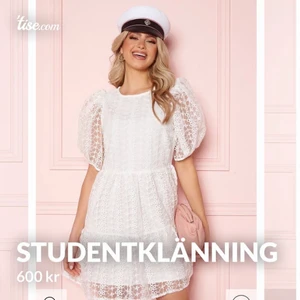 Studentklänning  - Hej! Tänkte sälja denna populära klänningen från bubbelroom, den är helt slutsåld. Den är aldrig använd, enbart provad. 🌸