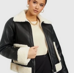 Skinnjacka - Jacka från Gina Tricot, jackan är i jättebra skick💕💕