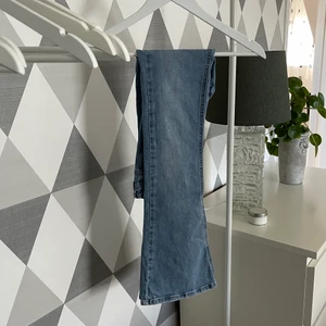Bootcut jeans - Bootcut jeans från Gina Tricot i fint skick, säljer då byxorna är för små💕