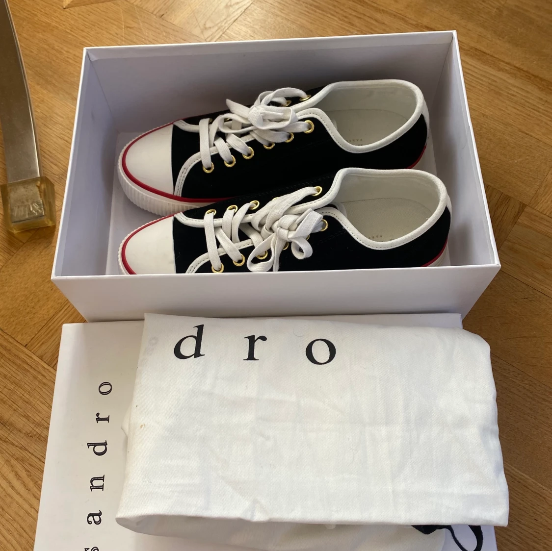 Helt nya sandro sneakers