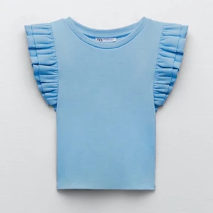 Zara topp - Säljer denna fina topp som är perfekt till sommaren! Använd fåtal gånger.💓💓