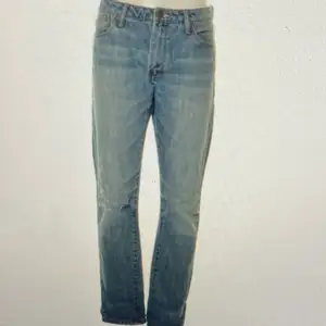 Assnygga lågmidjade acne jeans, storlek 29/32. Säljer eftersom att dom är för stora i midjan på mig! Köparen står för frakten💕
