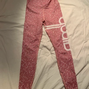 Aimn X ginatricot - Sparsamt använda. Orginalpris 700kr. 