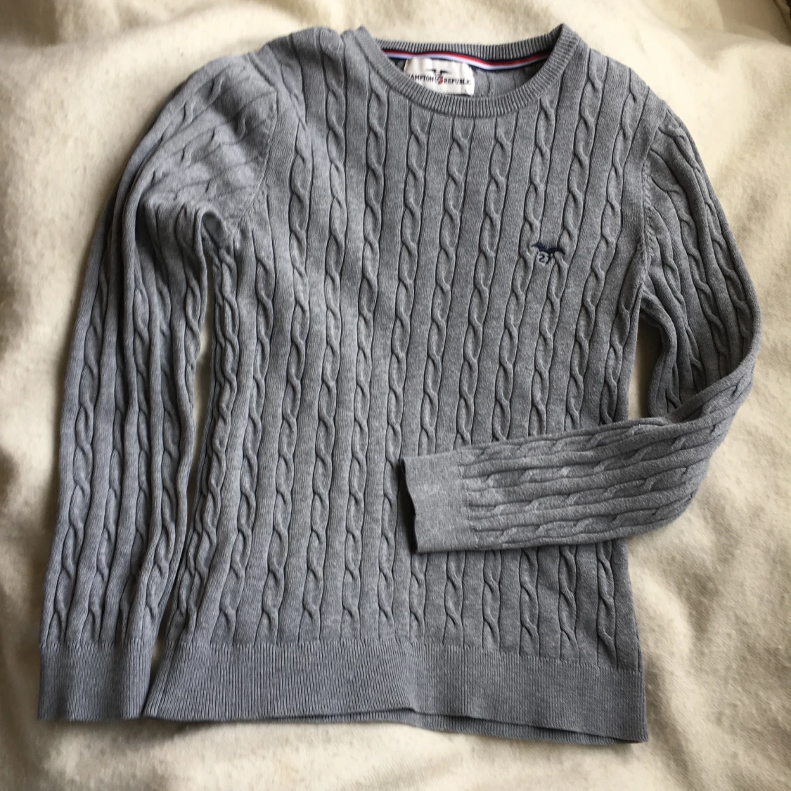 Grå tröja Hampton Republic storlek 146/152 - 90