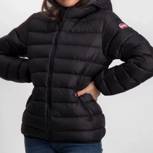 Colmar  - Helt ny, alla lappar sitter på. Barnstorlek 14, motsvarar XS. Ord pris: 3499:-