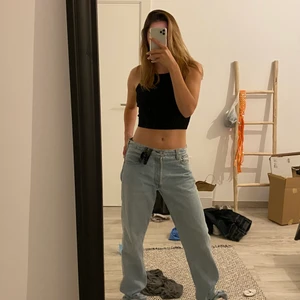 Linne - Såååå fint linne. Med öppning/snörning där bak.