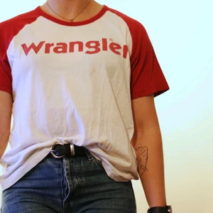 Wrangler t-shirt - Säljer en snygg Wrangler t-shirt! 