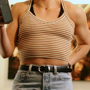 Fint linne från Monki - Enkelt linne från Monki, knappt använt! 