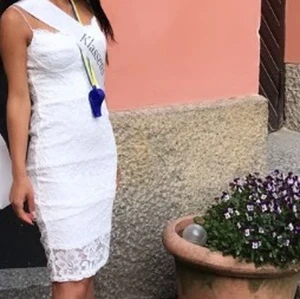 Student klänning  - Använd endast Max 5h 