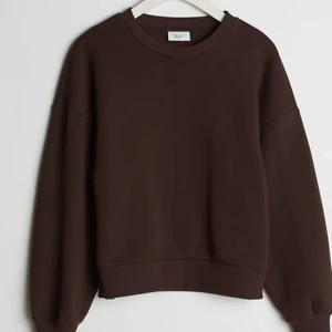 Gina tricot tröja storlek: s - Jätte fin tröja, men jag tycker den inte passar mig. Använts några gånger.❤️💗🥰😍🥳😋🥒🥵☺️🍑