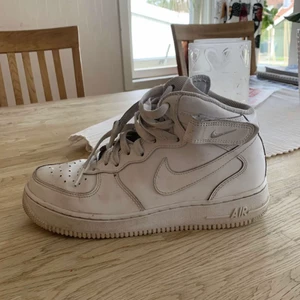 Nike skor  - Säljer dem för jag inte använder dem längre💞