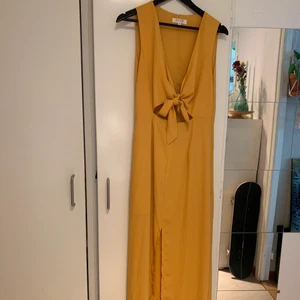 Långklänning  - Använd 1 gång 