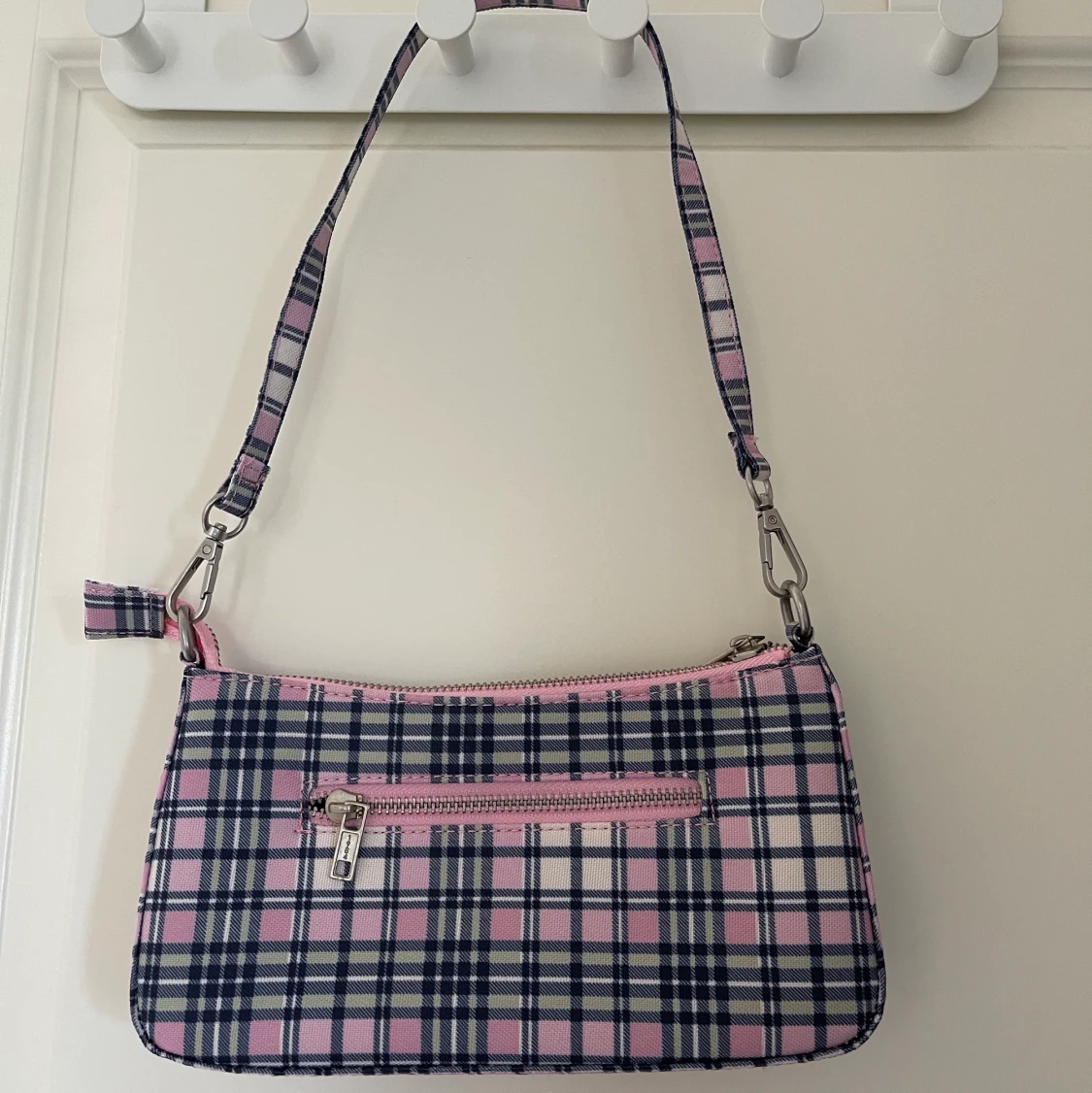 Oanvänd väska från shein - 90