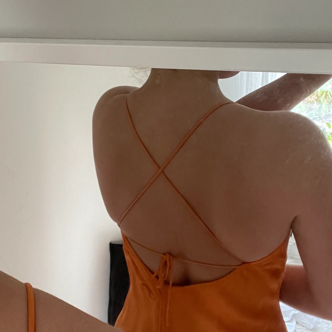 Orange knälång klänning - 90