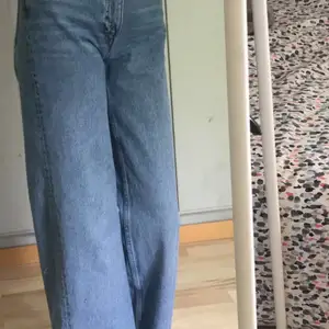 Vanliga vida jeans köpte för 3 månadersen har inte använt dem för att dem var för små.