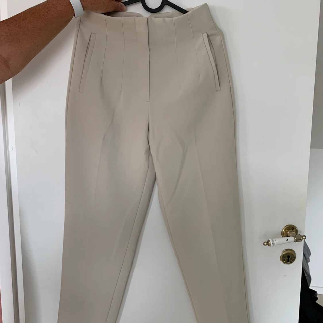 Oanvända kostymbyxor från Zara