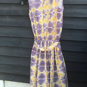 strl S - Köpt i Sydafrika hade inte tillfälle att lämna tillbaka pågrund av passform därför säljer jag den på Plick istället. Den är oanvänd och nyskick. Pris kan diskuteras, budgivning vid flera köpare.🥰