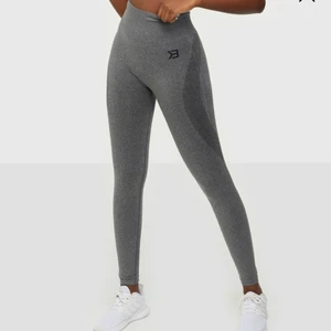 Better Bodies träningstights - Grå träningstights från BetterBodies! Storlek M men skulle säga att de passar S-M.
