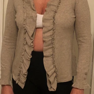 Hösttröjor - Säljer mina tröjor på grund av flytt. Fint skick.